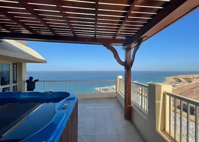 Porto Sokhna Resort *